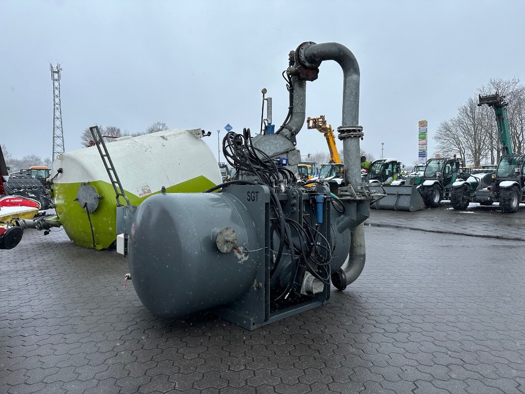 SGT Aufbau und Fronteinheit inkl. Saugarm für Claas Xerion 3800 - Technologie du fumier + technologie du fumier - Des conducteurs auto-formés