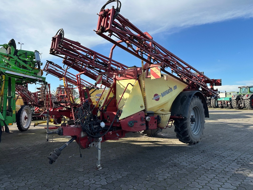 Hardi Navigator 4000 - Düngung/Pflanzenschutztechnik/Pflege - Anhängespritze
