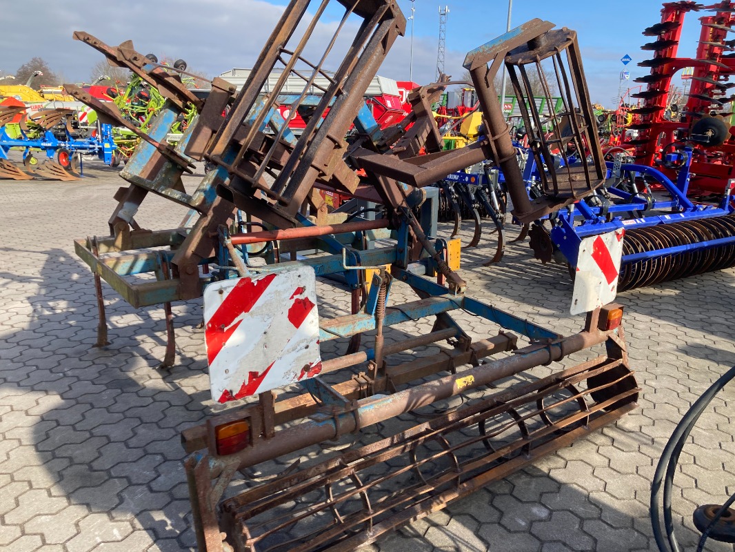 Frost Tiefengrubber - Bodenbearbeitungsgerät - Grubber