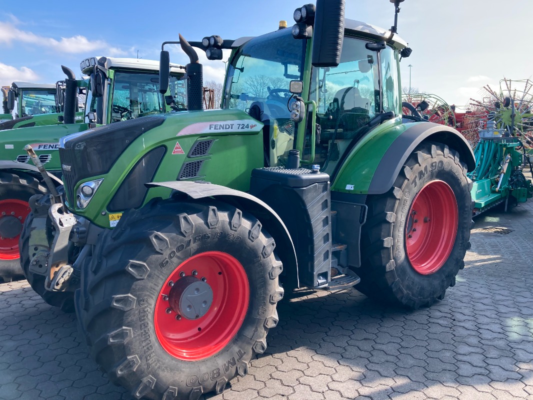 Fendt 724 Profi Plus - Ciągnik