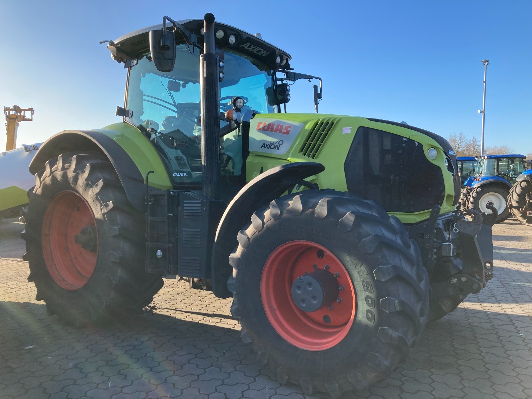 CLAAS Axion 870 CMatic Cebis - Traktor