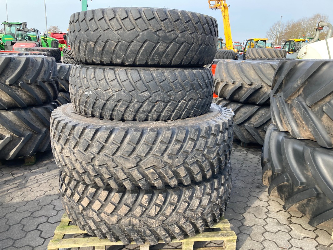 BKT 400/80R28 & 480/80R38 - Räder + Reifen + Felgen - Komplettradsatz