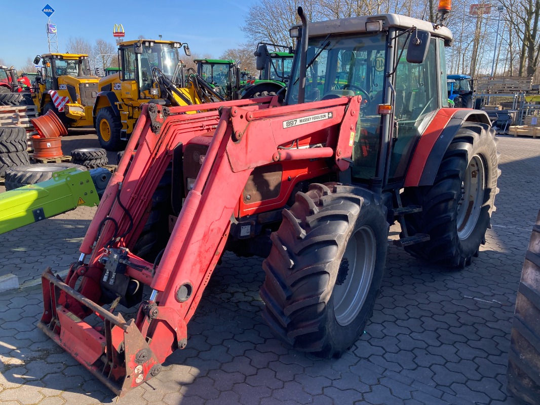 Massey Ferguson 4270 - Traktor