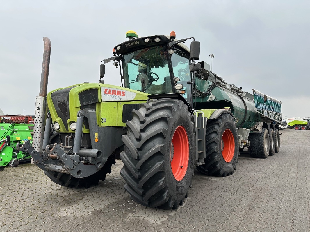 CLAAS Xerion 3300 Trac - Traktor