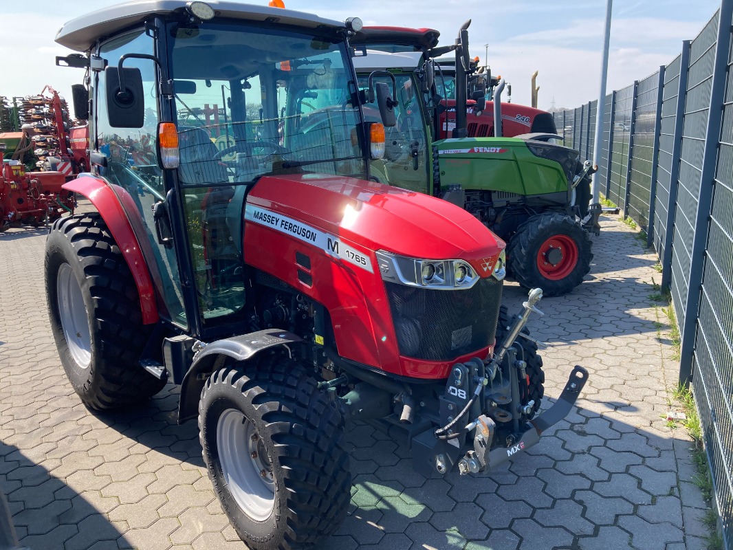 Massey Ferguson 1765 M HC - Traktor - Kommunaltraktor
