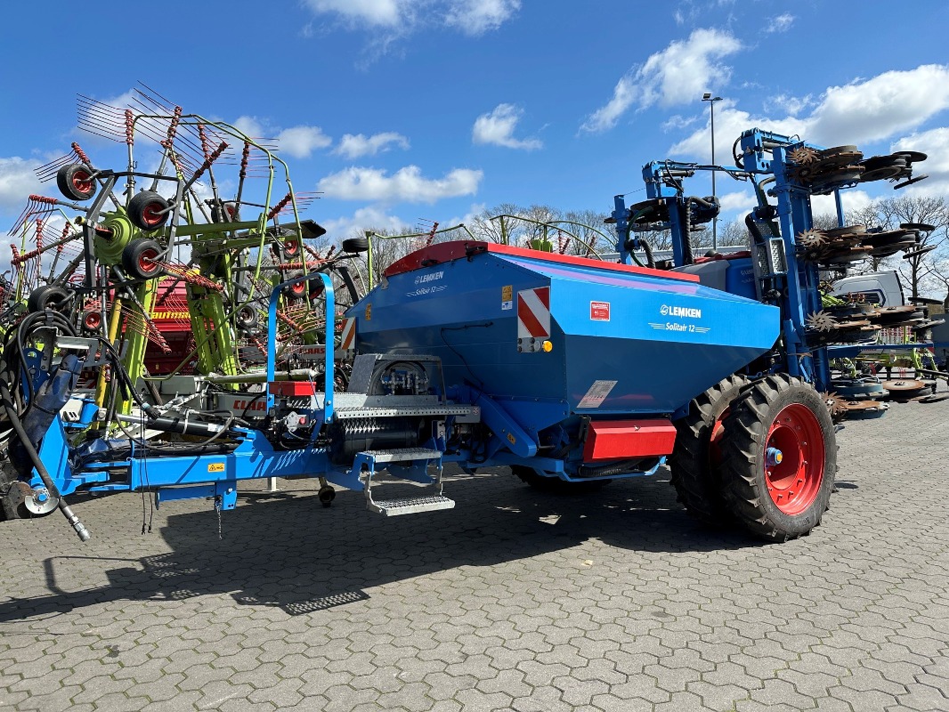 Lemken Azurit 9 8.75 KD + Solitair 12/5800 - Aussaattechnik - Einzelkornsägerät