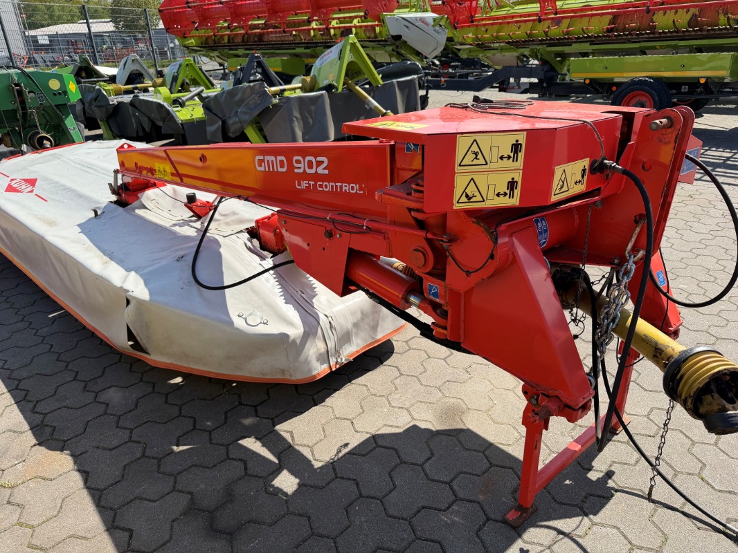 Kuhn GMD 902 - Grassland and forage harvesting technology - Mill