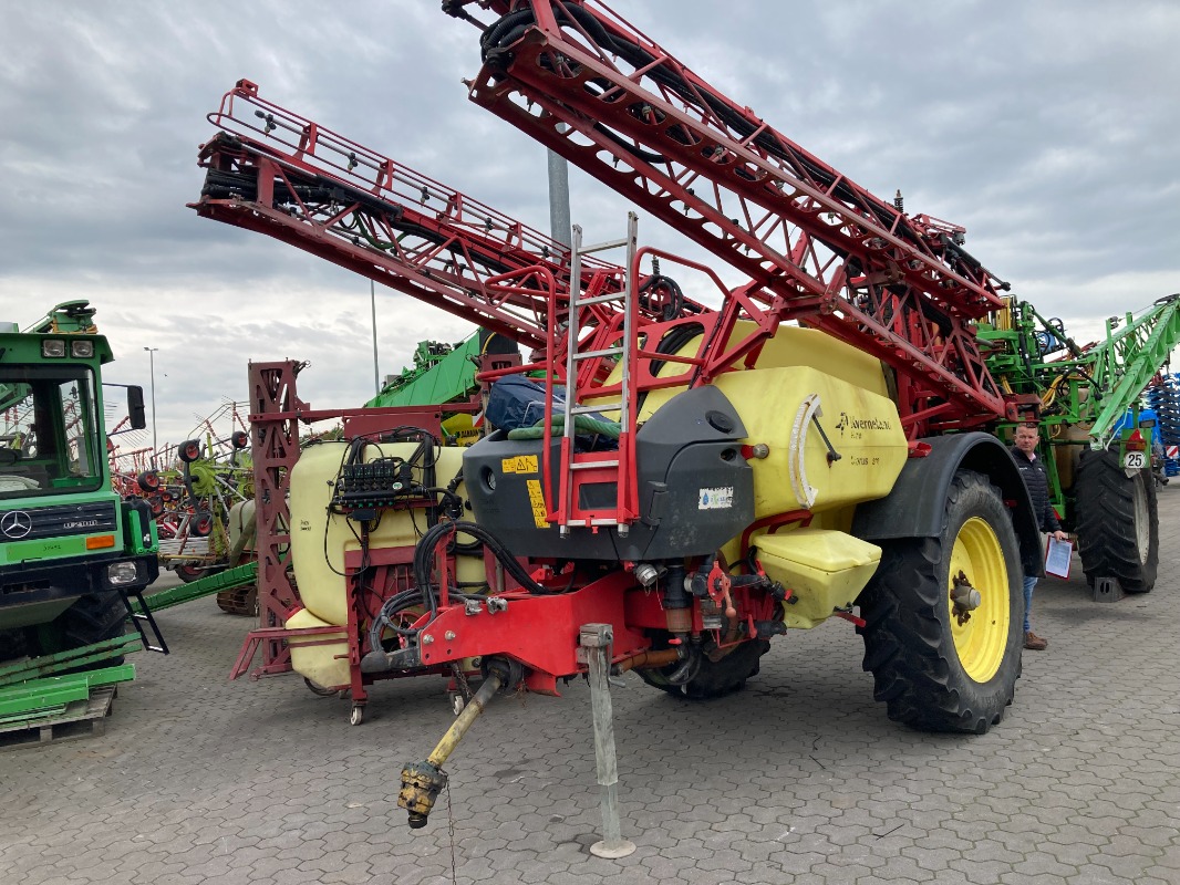 Kverneland Rau Ikarus S38 30 Meter - Düngung/Pflanzenschutztechnik/Pflege - Anhängespritze