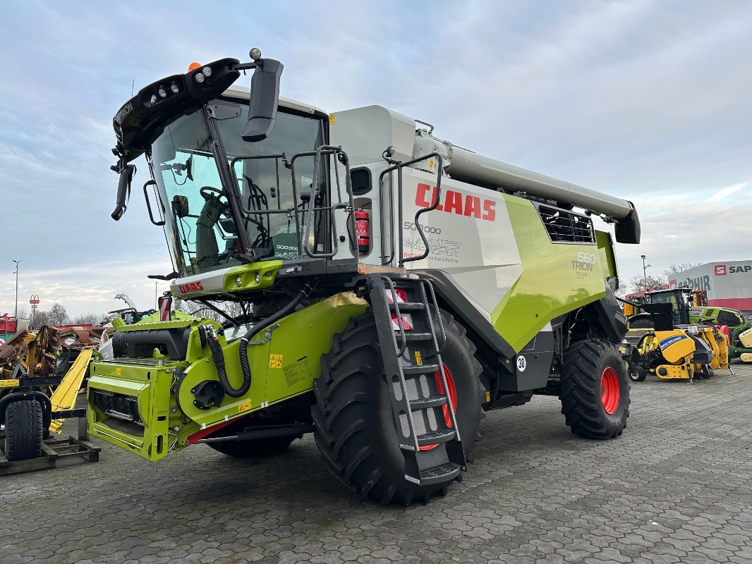 CLAAS Trion 660 mit Vario 770 - Mähdrescher