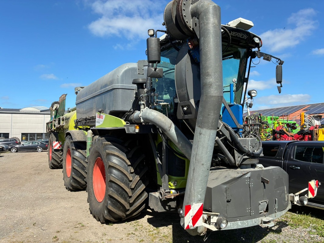 CLAAS Xerion 4000 - Tractor