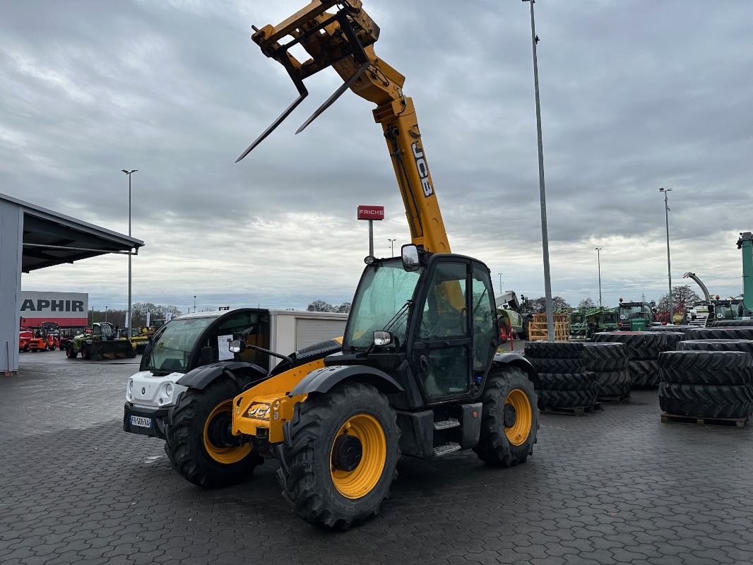 JCB 531-70 Agri - Excavator + Loader - Telescopic handler