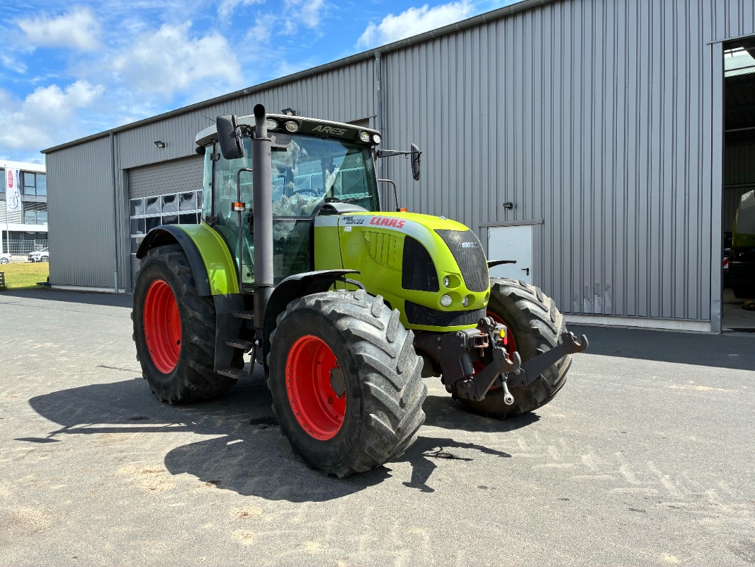 CLAAS Ares 657 ATZ - Traktor