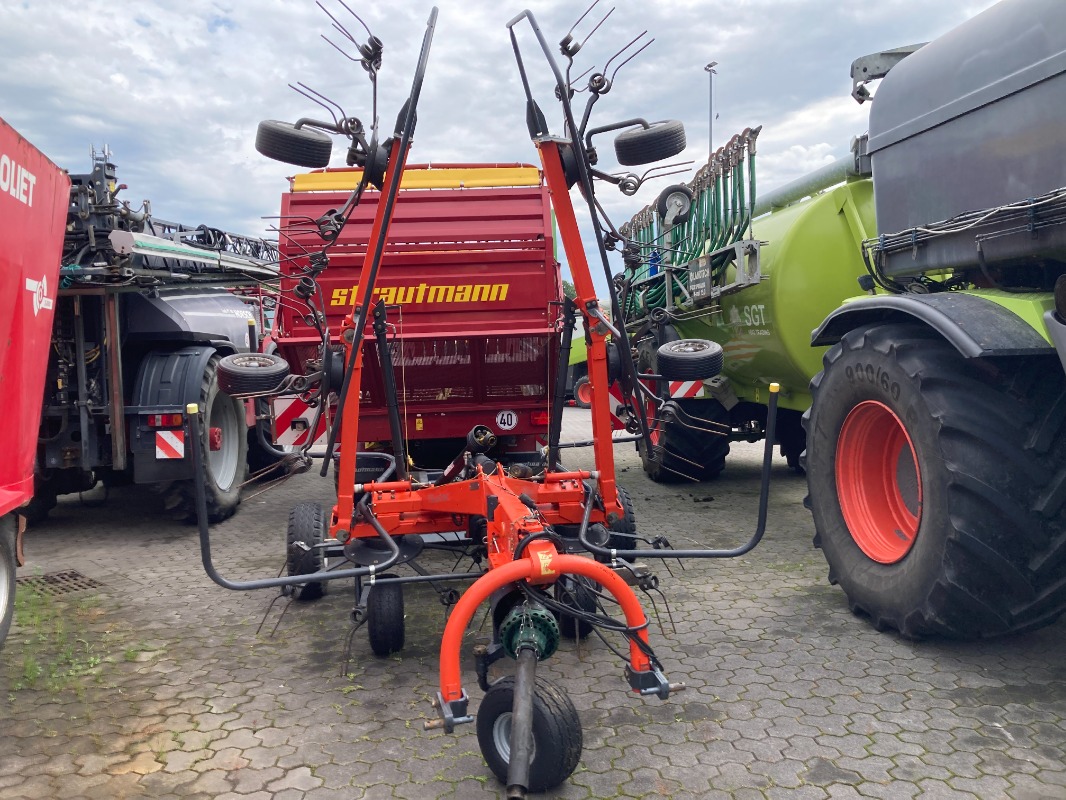 Kubota TE6576C - Grünlandtechnik + Futtererntetechnik - Kreiselheuer