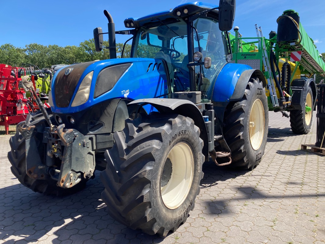 New Holland T 7.230 PowerCommand - Traktor