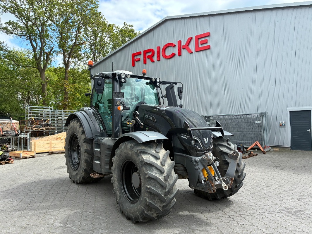 Valtra T 174 Direct - Traktor
