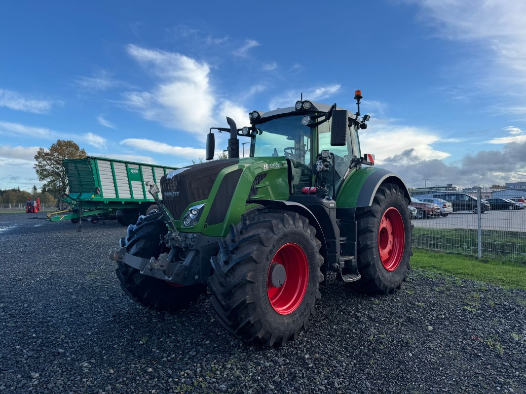 Fendt 828 Vario Profi Plus - Traktor