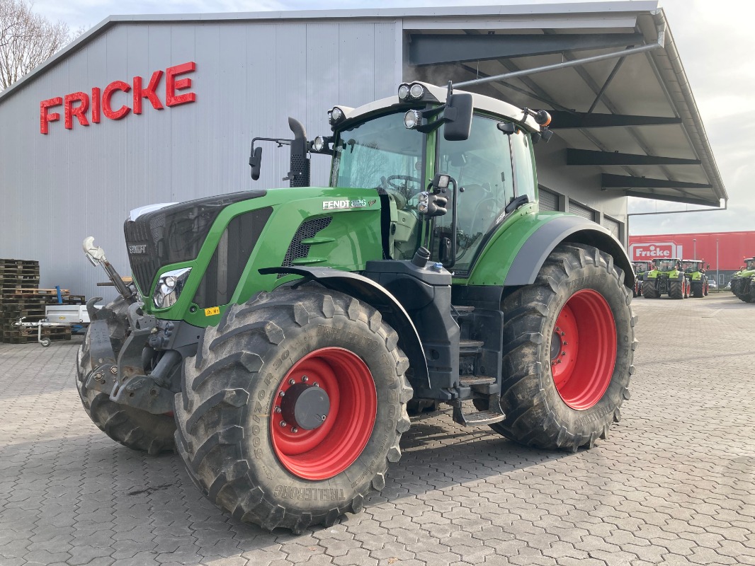 Fendt 826 Vario Profi - Ciągnik