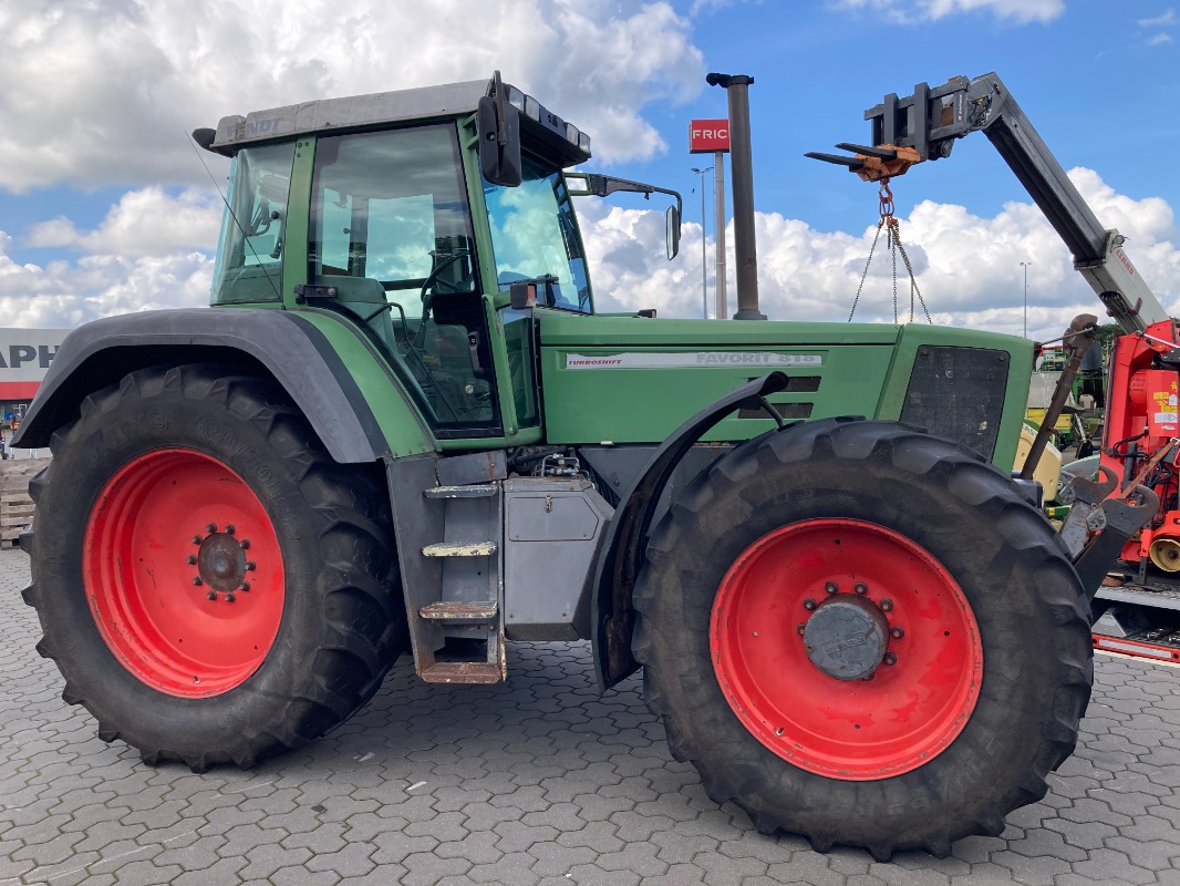 Fendt Favorit 818 - Ciągnik