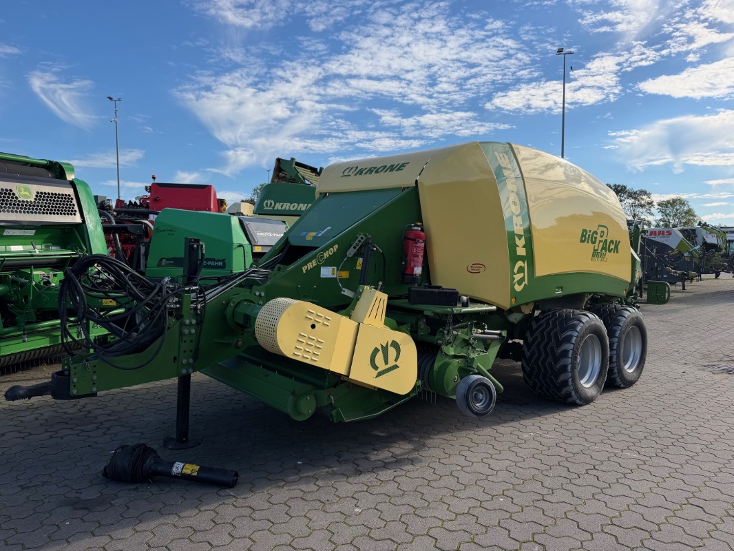 Krone Big Pack 1270 XC Multiballe - Appuyez sur - Grande presse d'emballage
