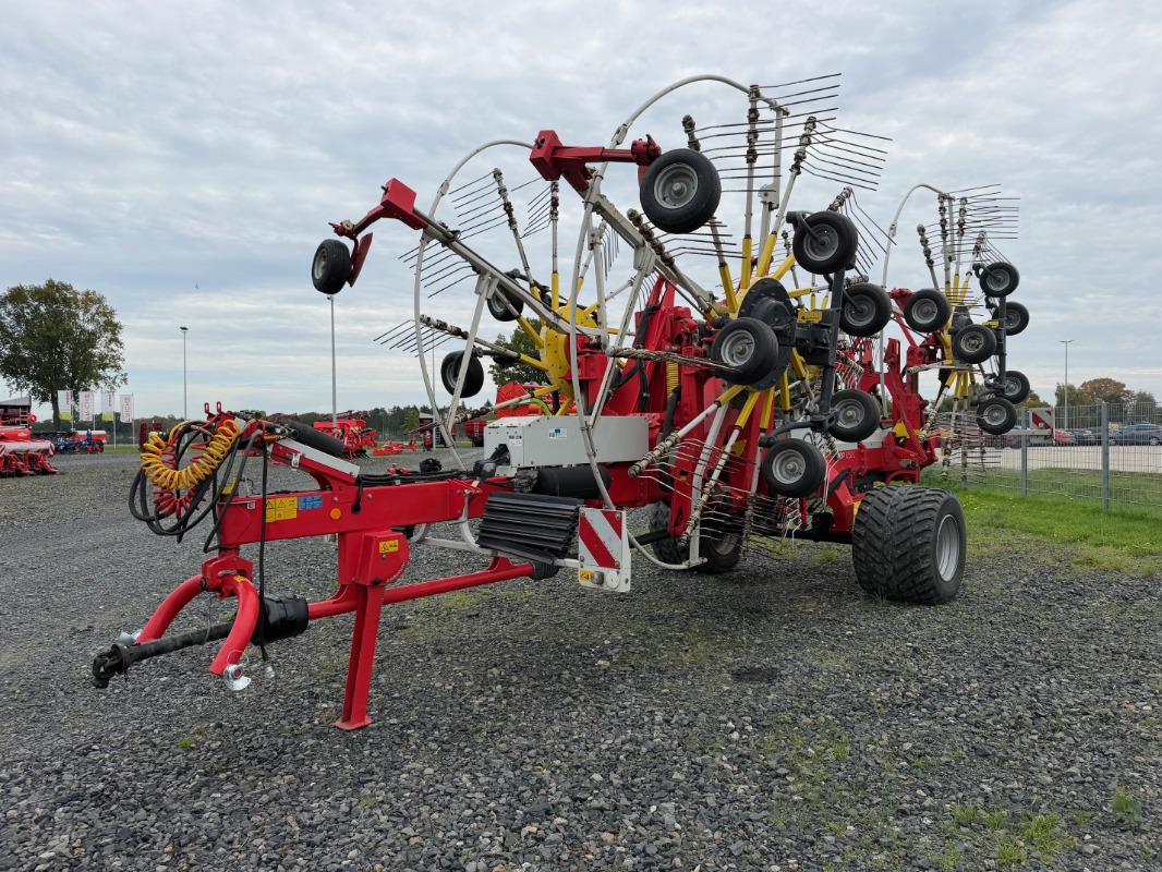Pöttinger Top 1252 C - Grünlandtechnik + Futtererntetechnik - Schwader