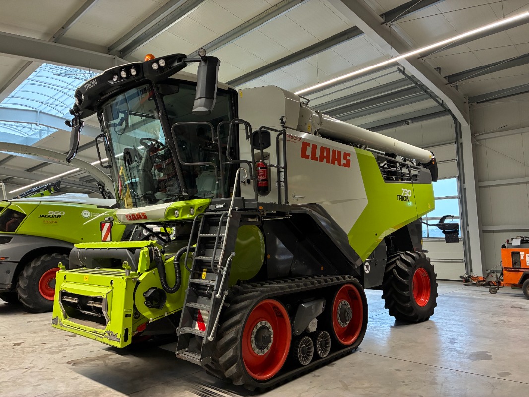CLAAS Trion 730 TT - Kombajn