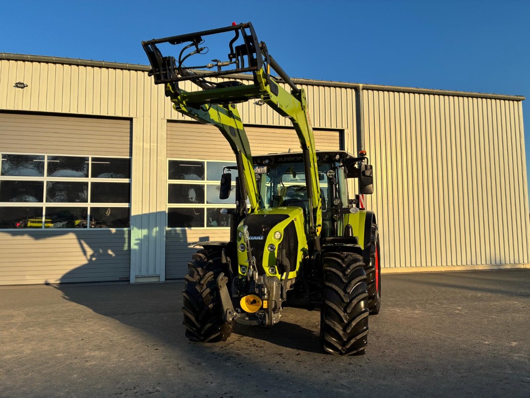 CLAAS Arion 530 Cmatic Cebis - Traktor